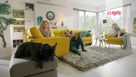 Kadr z produkcji Agata Meble - reklama telewizyjna