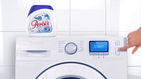 Kadr ze spotu reklamowego Perlux